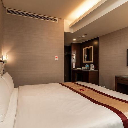 Fish Hotel T'ai-tung Chambre photo