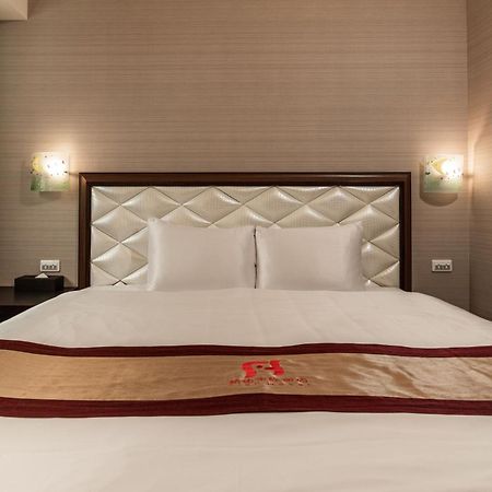 Fish Hotel T'ai-tung Chambre photo