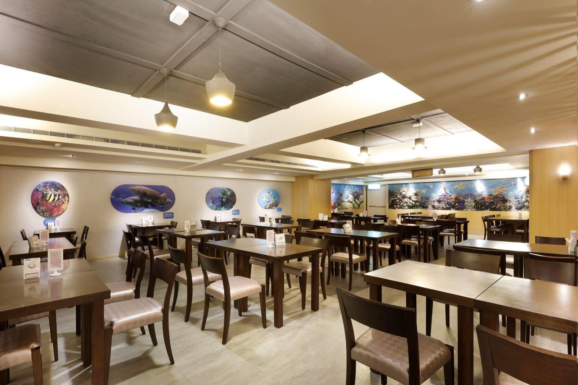 Fish Hotel T'ai-tung Extérieur photo